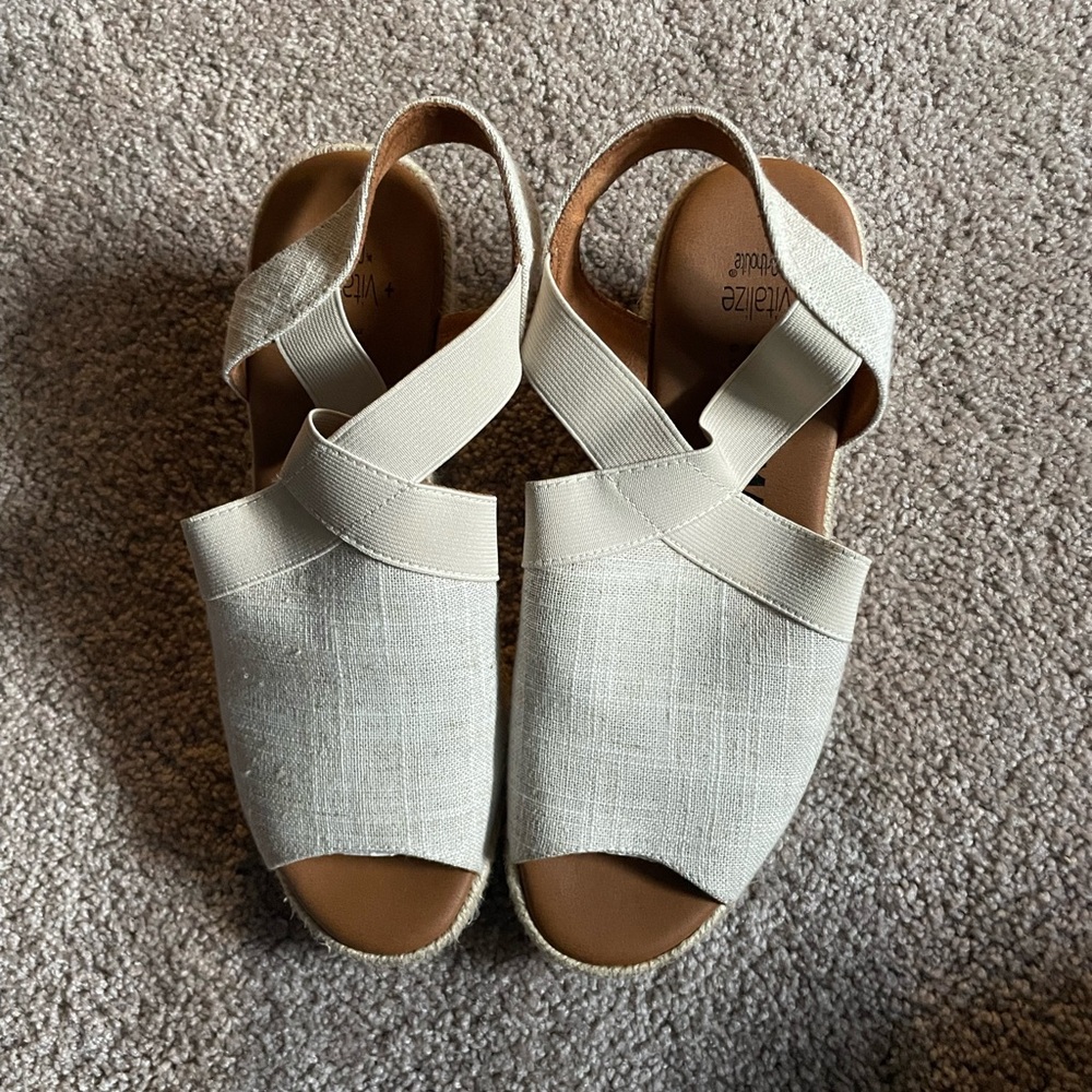 Sonoma Women's Cream Sandals